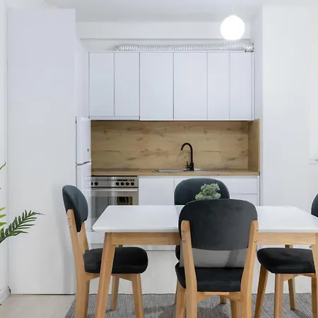 Top Bnb Tirana شقة *