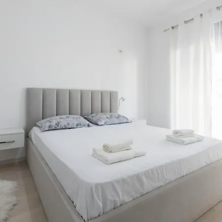 Top Bnb Tirana 티라나